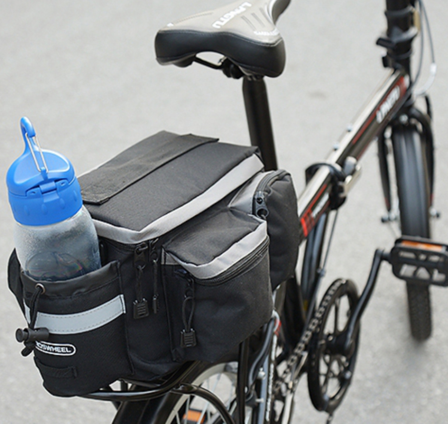 Includes shoulder strap for convenient carrying when you are not bicycling